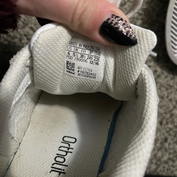 Superstar adidas shell toe sneakers - Picture 3 of 5